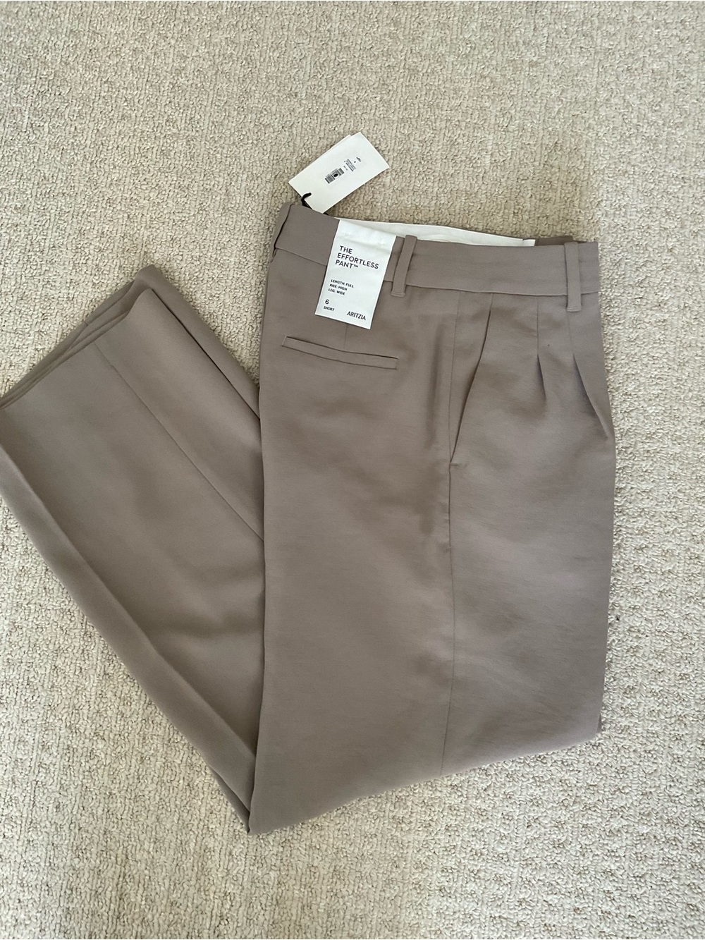 Aritzia Effortless Nomad Taupe Pants high rise 6 Short NWT